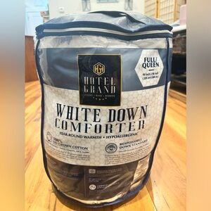 Hotel Grand White Down Comforter